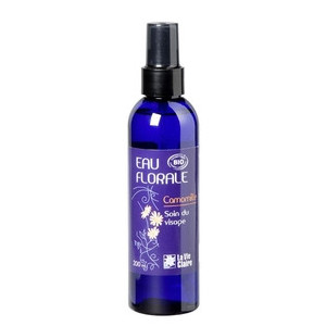 Eau florale de camomille (soin de visage).